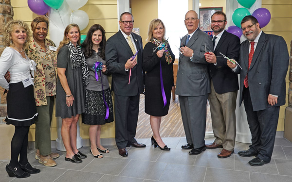 ribboncuttingDSC01771a.jpg